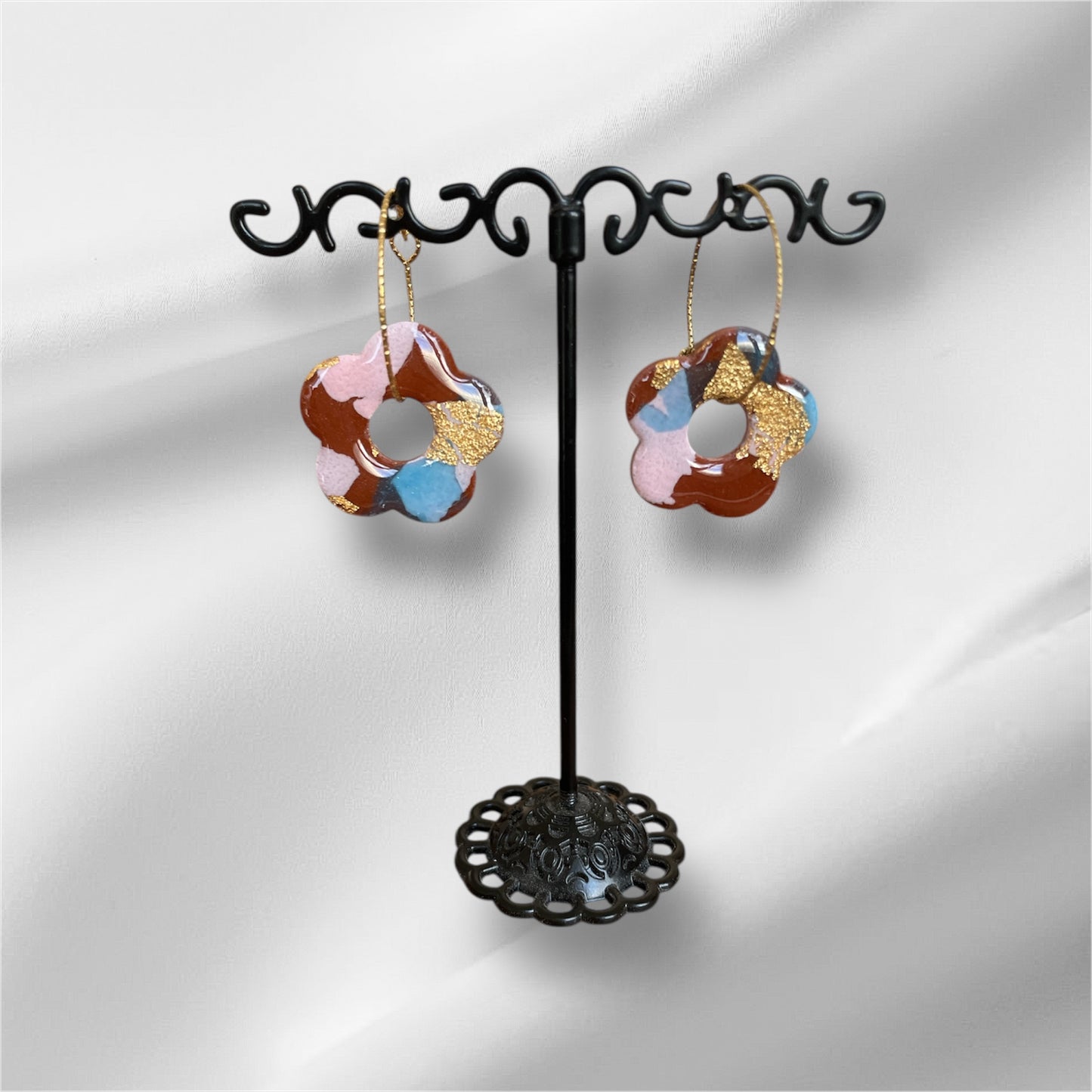 Créoles dorées dentelées (2,5 cm)