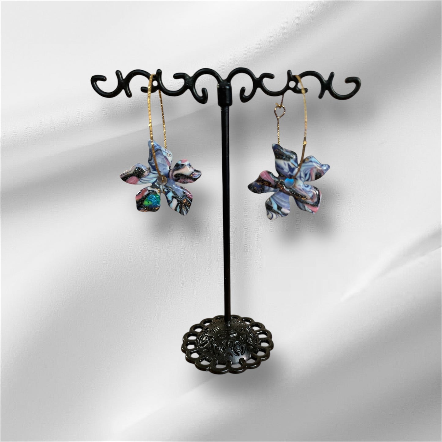 Créoles dorées dentelées (3 cm)