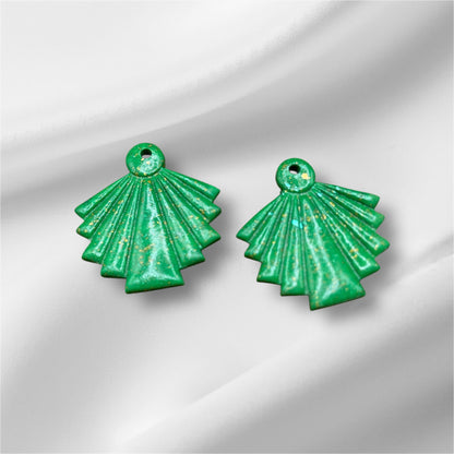 Azurine avec créoles