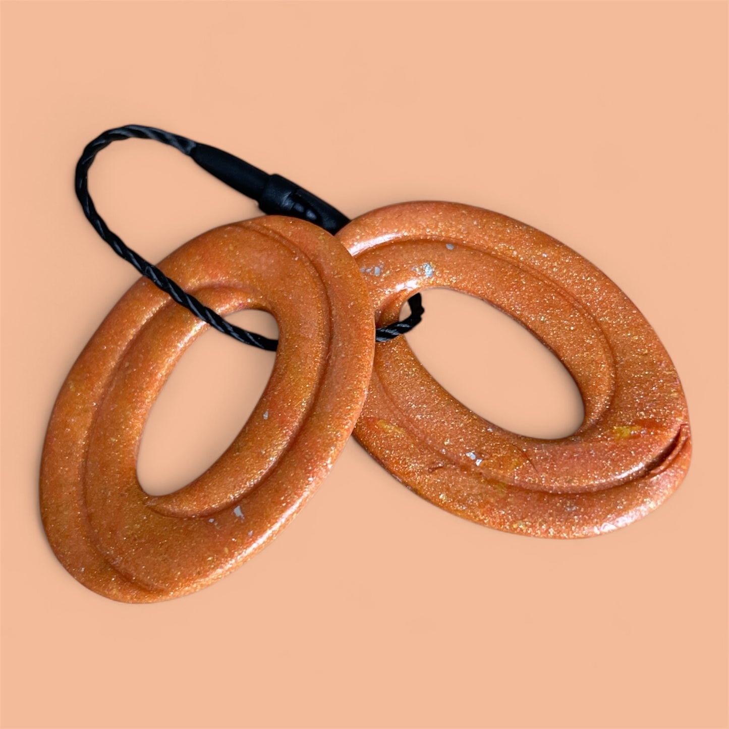 Ovales vernies / Orangées et argentées